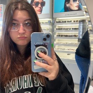 Meet your Posher, Faith